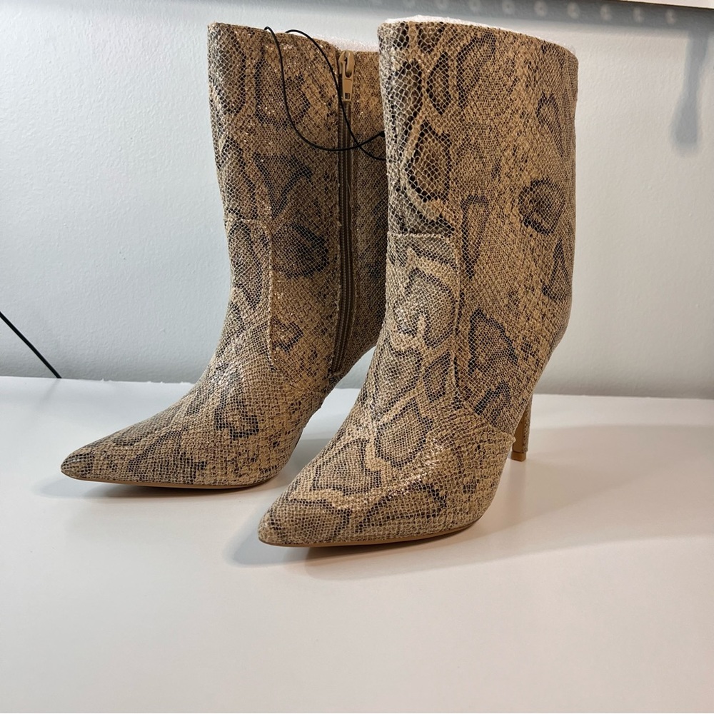 Express Faux Leather Croc Boots size 8